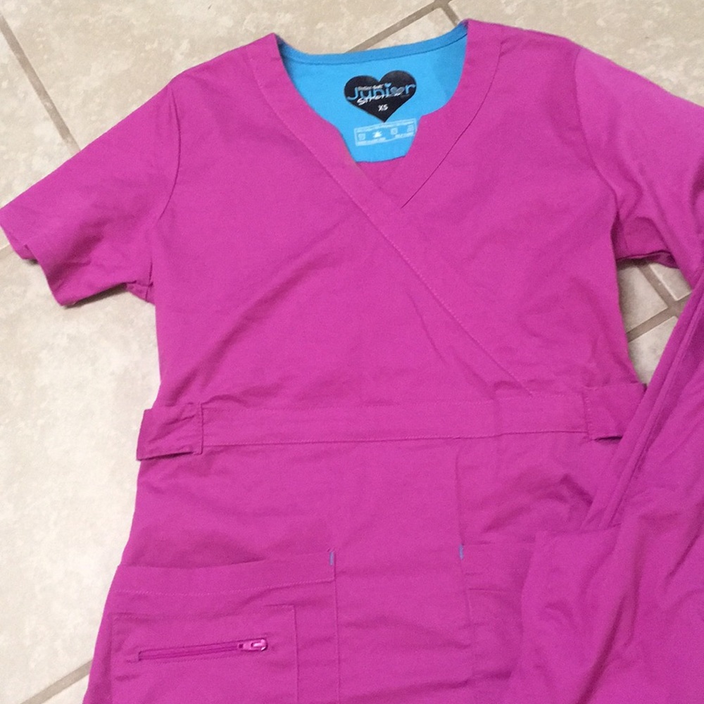 SOLD!!🌸Pink Scrub Set Xs
